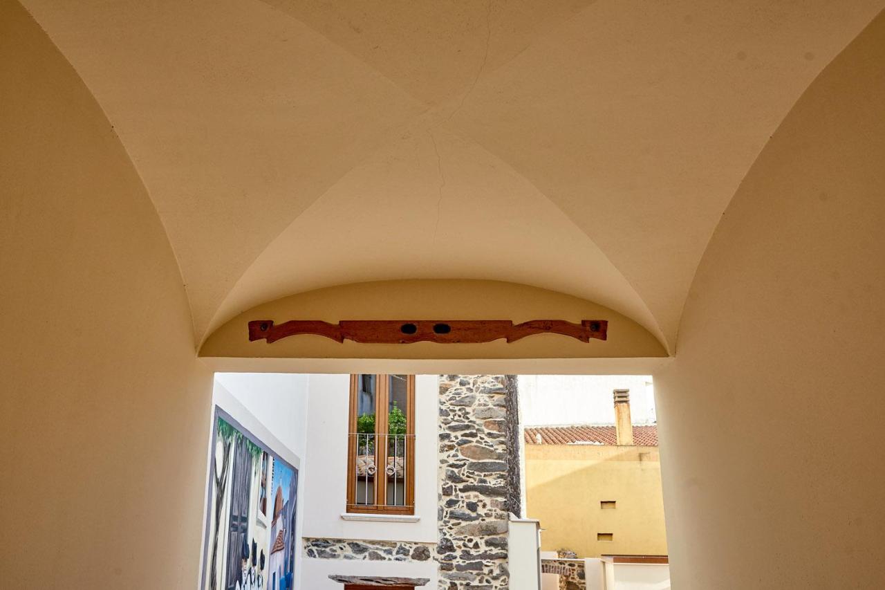 Casa Masuri, Nel Cuore Di Dorgali Eksteriør bilde